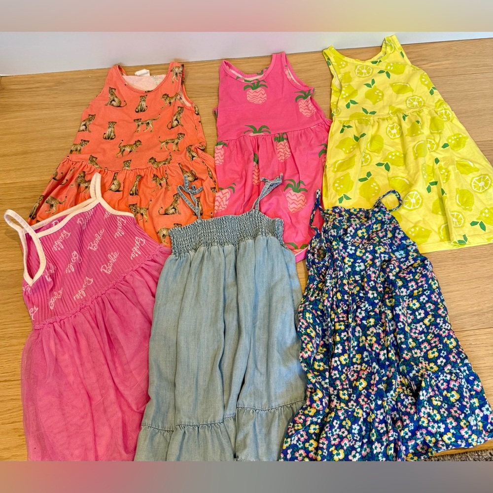 25 pieces - Selection of girls clothing, size 4